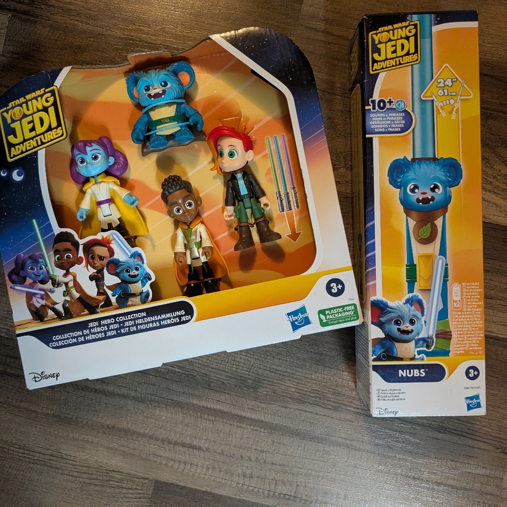 Hasbro Young Jedi Adventures Figure Set with Blue and Red Characters